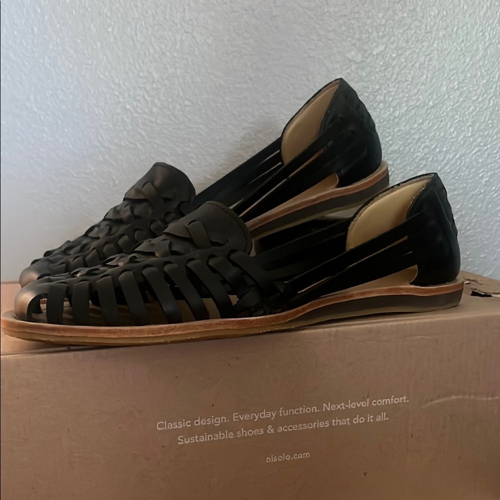 Nisolo Black Leather Flats with Intricate Woven Design